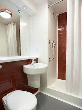 แทรเวลลอดจ์ ฟอร์ท วิลเลียม Hotel ฟอร์ตวิลเลียม ภายนอก รูปภาพ